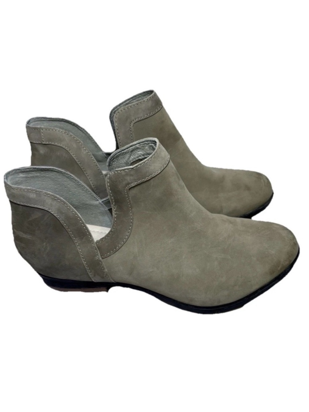 Sorel Lolla Cut Out Ankle Bootie  Suede Women Size 11 Boots NL3233